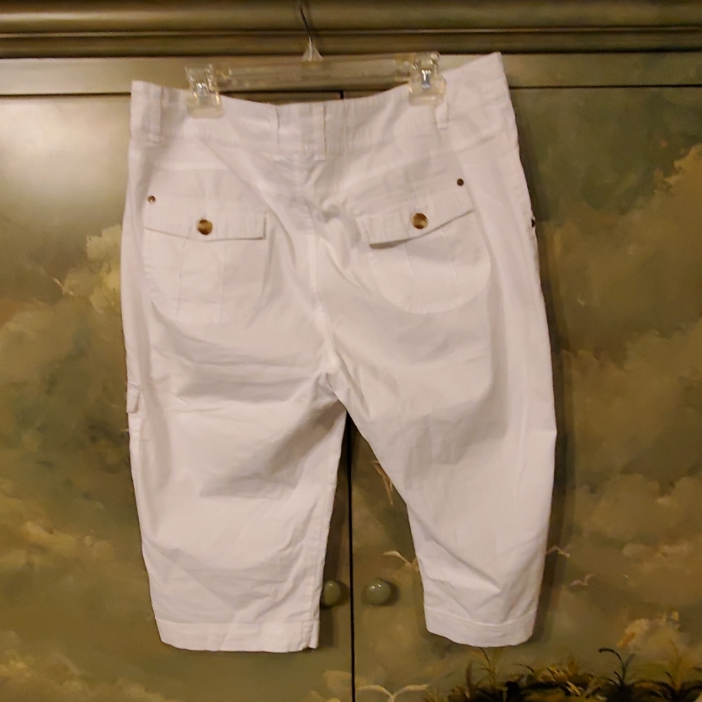 Capris - Picture 4 of 6